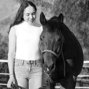 Meet your Posher, Raquel